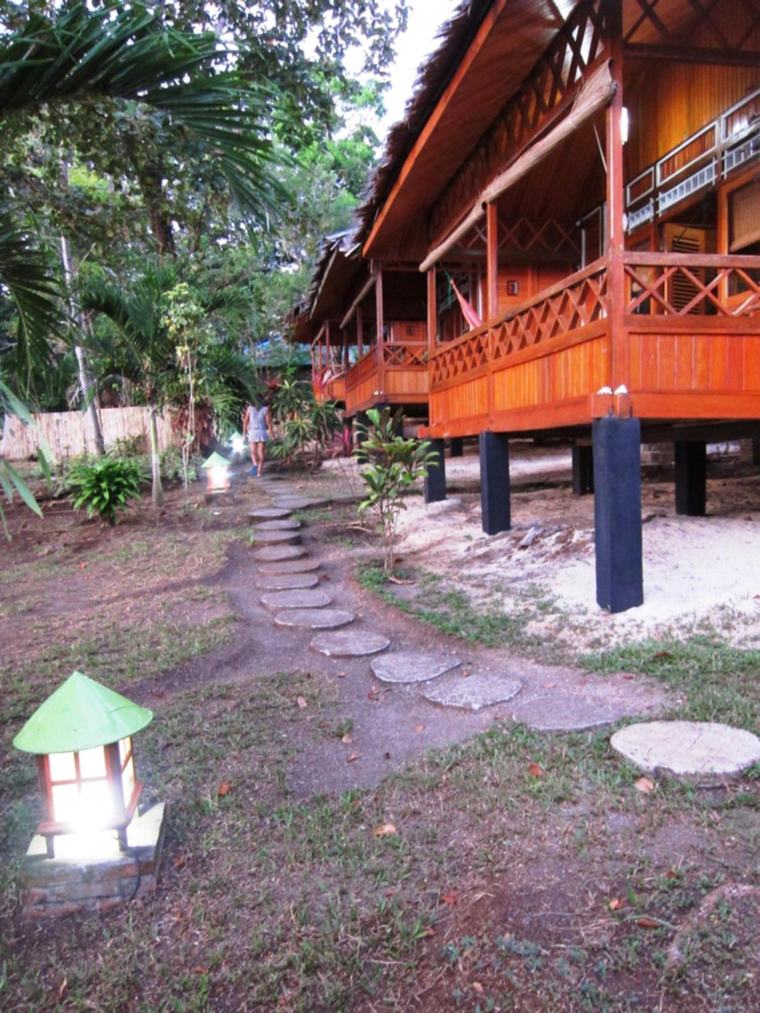 Raja Laut Dive Resort Bunaken Zewnętrze zdjęcie